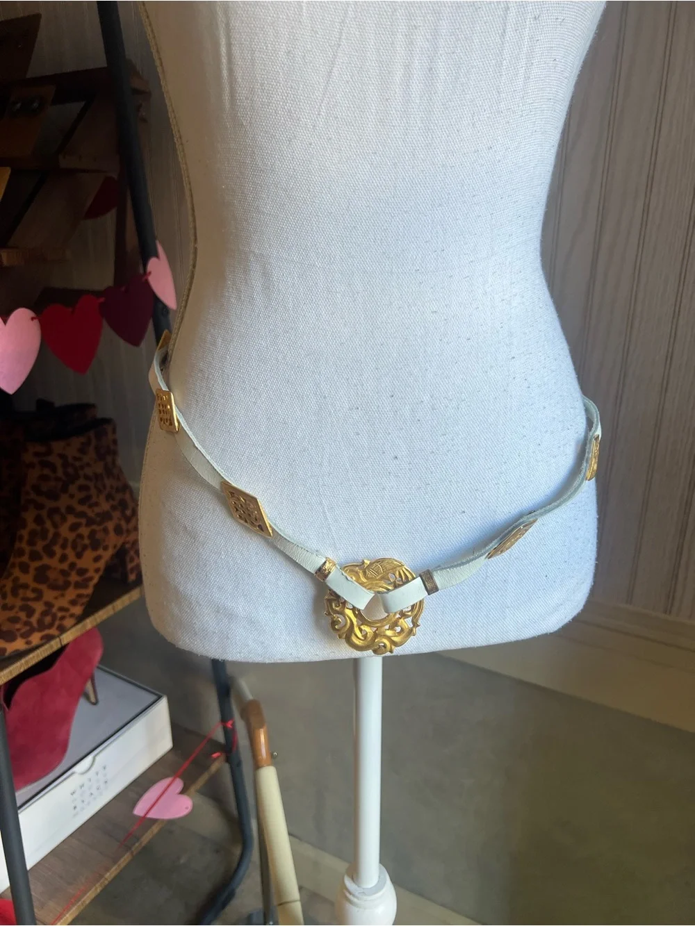 Gold Medallion Detailed Buckle Ivory  Belt